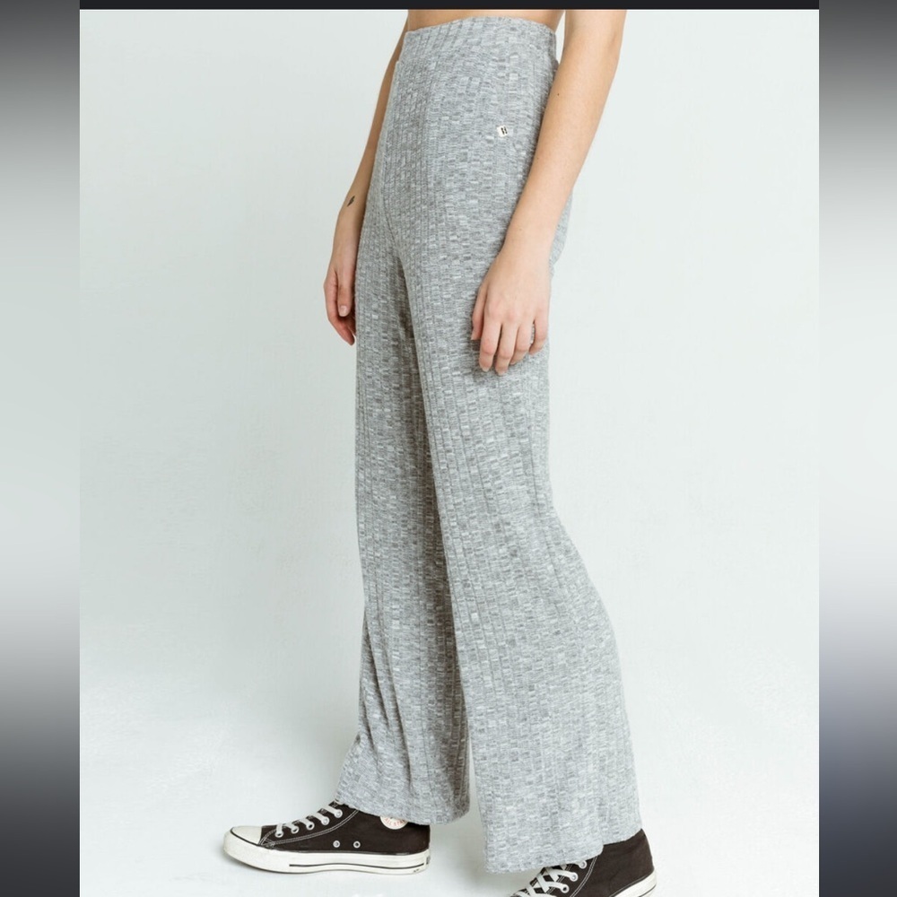 Billabong Loose Ends Gray Wide Rib Plush Knit Wide Leg Pants M